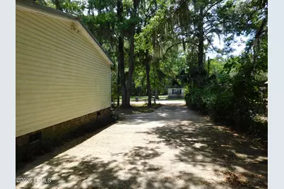 911 Grant Street, Beaufort, SC 29906 - Photo 9