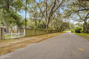 2907 Waters Edge Ct E, Beaufort, SC 29902 - Photo 35