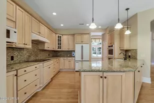 35 Greenwood Dr, Bluffton, SC 29910 - Photo 11