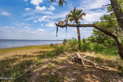230 Old Plantation Drive W, Beaufort, SC 29907 - Photo 5