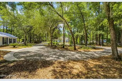 8 Gator Lane, Beaufort, SC 29907 - Photo 5