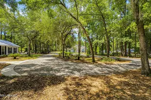 8 Gator Ln, Beaufort, SC 29907 - Photo 5
