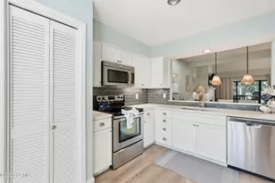 60 Carnoustie Rd, Hilton Head Island, SC 29928 - Photo 23