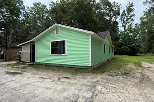 13 Glover St, Hardeeville, SC 29927 - Photo 1