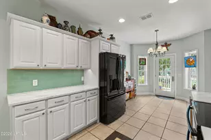 47 Thomas Sumter St, Beaufort, SC 29907 - Photo 11