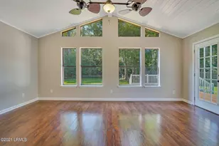 24 Chesterfield Lake Dr, Beaufort, SC 29906 - Photo 9