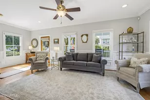 318 Cockle Ln, Beaufort, SC 29906 - Photo 7