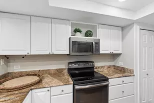 13 Harbourside Ln, Hilton Head, SC 29928 - Photo 7