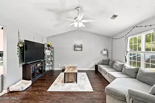 77 Pelican Cir, Beaufort, SC 29906 - Photo 5
