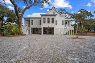 634 Dolphin Rd, Ladys Island, SC 29920 - Photo 3