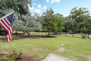 1611 Madrid Ave, Port Royal, SC 29935 - Photo 17