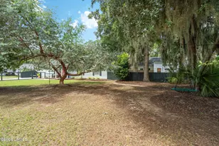 1611 Madrid Ave, Port Royal, SC 29935 - Photo 15