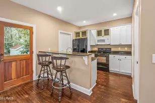 2677 Broad St, Beaufort, SC 29902 - Photo 15