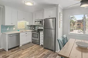 40 Folly Field Rd, Hilton Head Island, SC 29928 - Photo 5