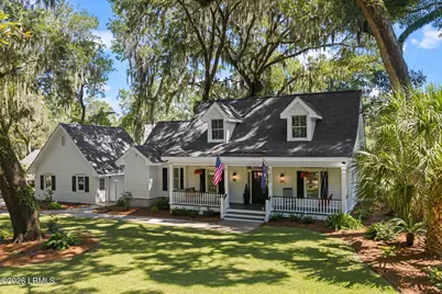 402 Island Circle E, Saint Helena Island, SC 29920 - Photo 3