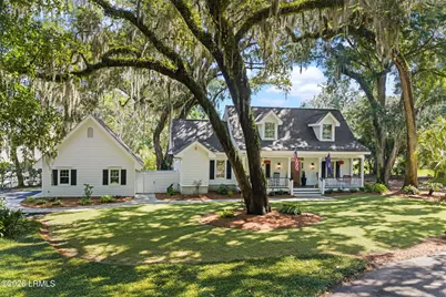 402 Island Circle E, Saint Helena Island, SC 29920 - Photo 1