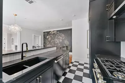 24 E Liberty Street #73, Savannah, GA 31401 - Photo 7