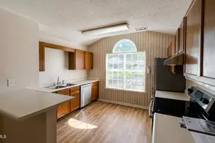 36 Le Moyne Dr, Beaufort, SC 29907 - Photo 5