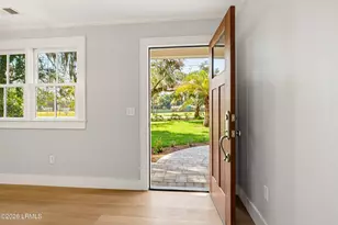 1307 Lafayette St, Beaufort, SC 29902 - Photo 3