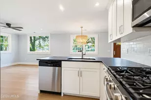 1307 Lafayette St, Beaufort, SC 29902 - Photo 11