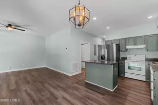 2618 Holmes Dr, Beaufort, SC 29902 - Photo 9