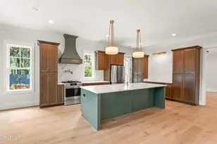 902 Harrington St, Beaufort, SC 29902 - Photo 7