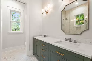 902 Harrington St, Beaufort, SC 29902 - Photo 11