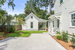 902 Harrington St, Beaufort, SC 29902 - Photo 17