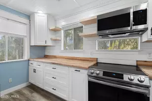 102 Battery Ln, Beaufort, SC 29902 - Photo 5