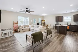 17 Toxaway Ln, Beaufort, SC 29906 - Photo 3