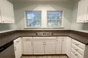 2207 Morris St, Beaufort, SC 29902 - Photo 9