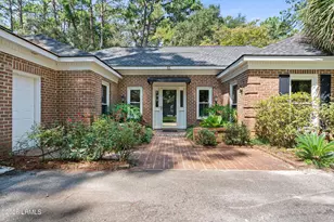 61 Wade Hampton Dr, Beaufort, SC 29907 - Photo 5