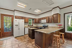 61 Wade Hampton Dr, Beaufort, SC 29907 - Photo 13