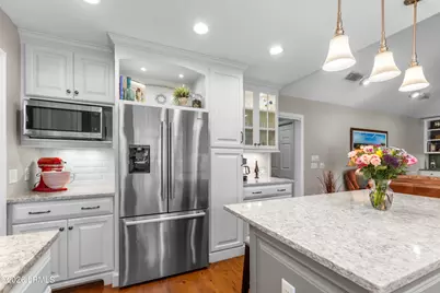 718 Island Circle E, Saint Helena Island, SC 29920 - Photo 11