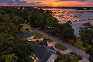 257 Pleasant Point Dr, Beaufort, SC 29907 - Photo 5