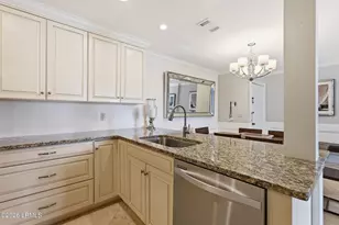 18 Lighthouse Ln, Hilton Head Island, SC 29928 - Photo 17
