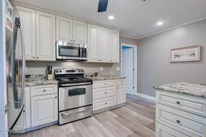 6589 Thomas Lawton Drive, Bluffton, SC 29910 - Photo 11