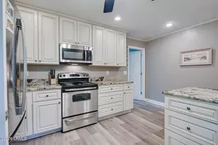6589 Thomas Lawton Dr, Bluffton, SC 29910 - Photo 11
