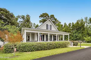 221 Sturdevant Dr, Beaufort, SC 29902 - Photo 3