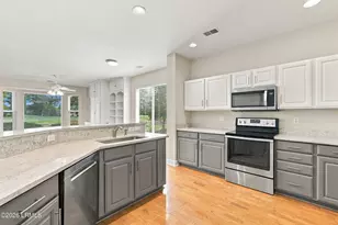 62 Hampton Cir, Bluffton, SC 29909 - Photo 5