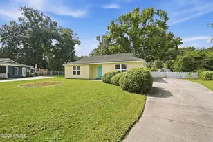 10 Quail Ridge Cir S, Beaufort, SC 29906 - Photo 1