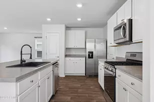 147 Auditorium Rd, Bluffton, SC 29909 - Photo 5