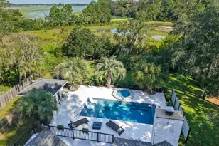2834 W Royal Oaks Dr, Beaufort, SC 29902 - Photo 5