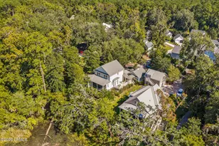 110 Gautier Pl, Beaufort, SC 29902 - Photo 73