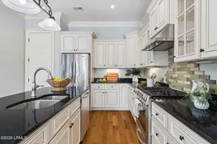 110 Gautier Pl, Beaufort, SC 29902 - Photo 31
