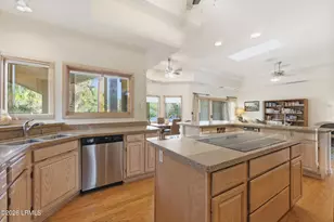 10 Off Shore Dr, Hilton Head Island, SC 29928 - Photo 11