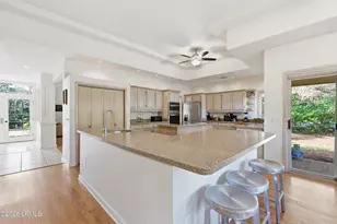 10 Off Shore Dr, Hilton Head Island, SC 29928 - Photo 9