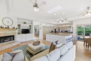 10 Off Shore Dr, Hilton Head Island, SC 29928 - Photo 7