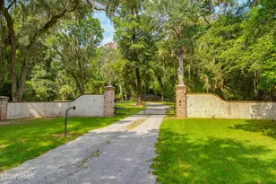 200 Millstone Dr, Saint Helena Island, SC 29920 - Photo 9