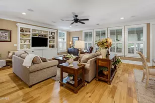 80 Gautier Pl, Beaufort, SC 29902 - Photo 7